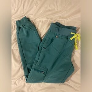 FIGS Zamora scrub joggers